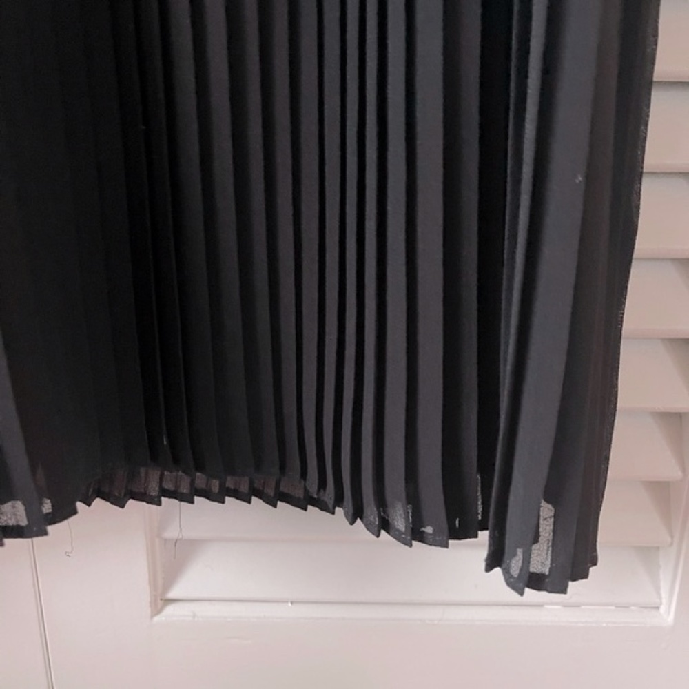 New Zara Collection Black Pleated Drape Tank - Picture 3 of 7